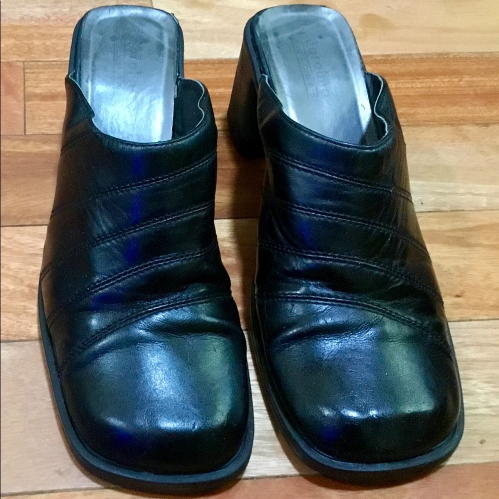 BLACK MULE BOOTS